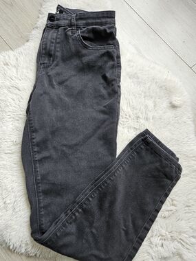 5/35$💫R Jeans High Waisted Black Mom Jeans - Washed Black Denim 🖤